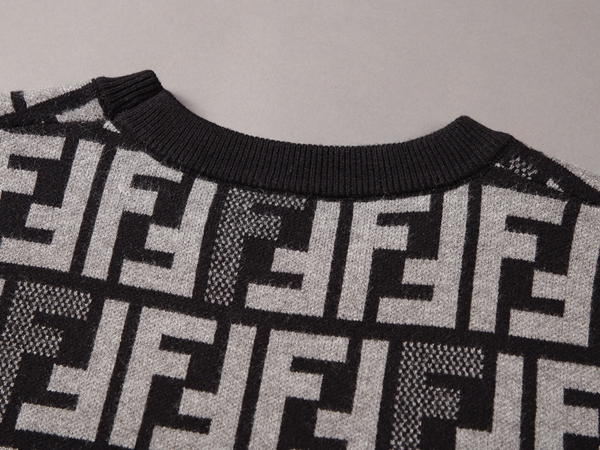 ブランドセーター着用イメージ